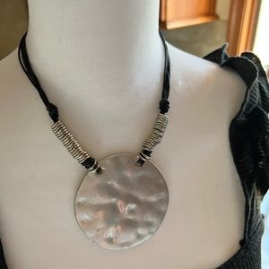 Chunky ladies necklace